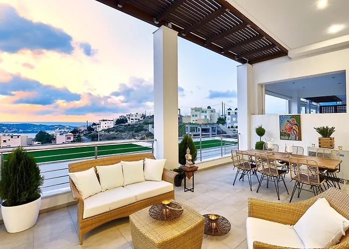 Spacious Mint Luxury Villa Access To Private Beach